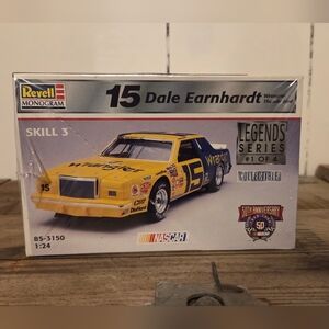 Revell Legends 15 Dale Earnhardt Wrangler Thunderbird 1:24 Model Kit SEALED NEW